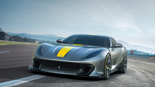 Nova Ferrari 812 Competizione é uma 812 Superfast ainda mais... rápida!