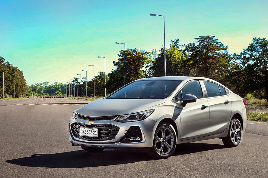 Chevrolet Cruze LTZ volta ao mercado com estilo mais esportivo