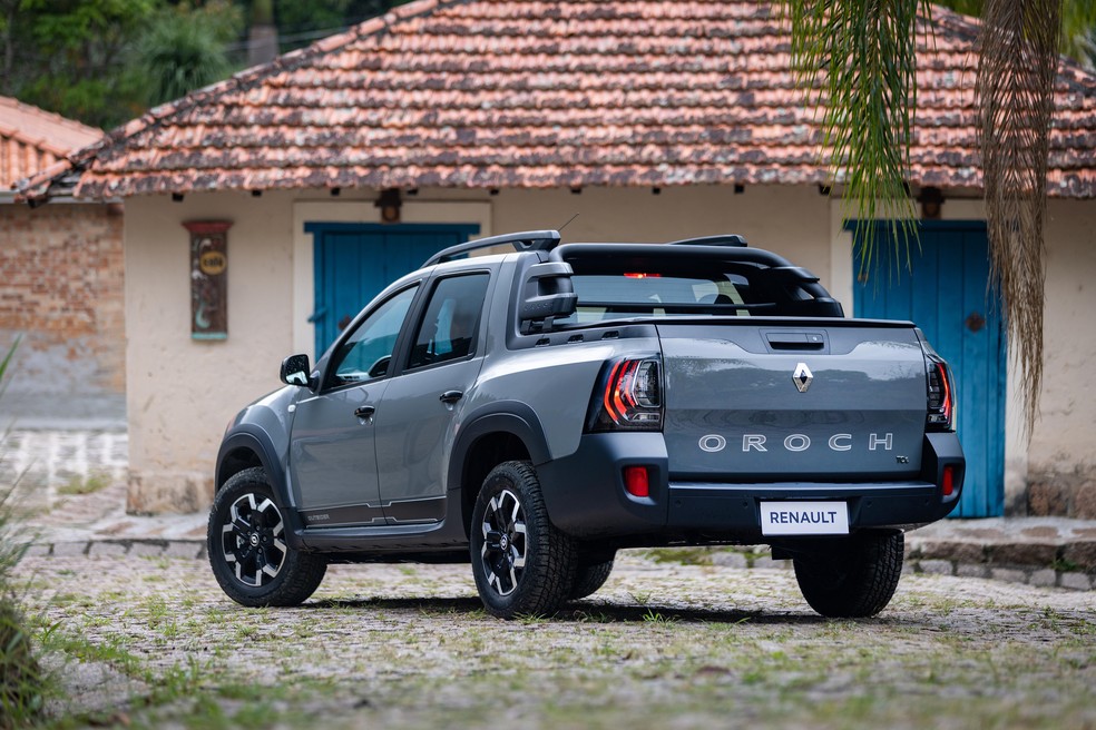 Renault Duster Oroch tem tamanho parecido com a nova Montana — Foto: Divulgação