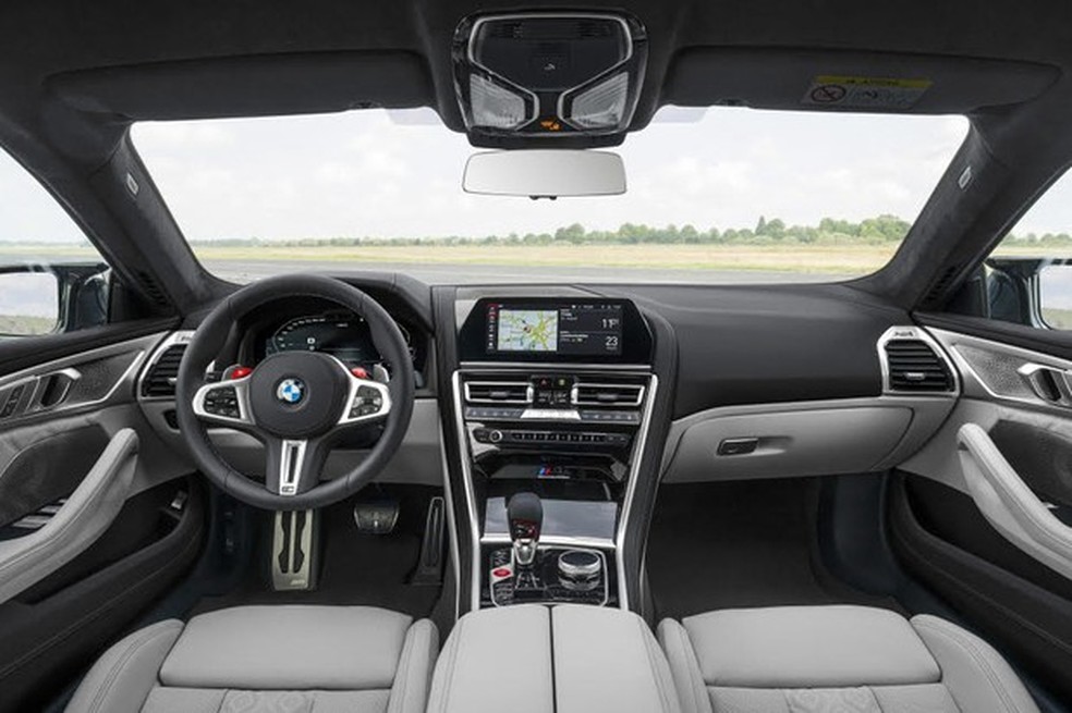 O interior é praticamente igual a todos os veículos preparados pela divisão Motosport (Foto: Divulgação) — Foto: Auto Esporte