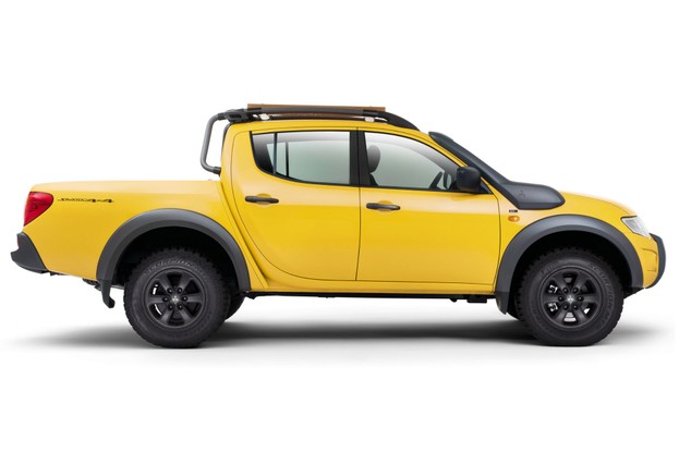 Mitsubishi L200 Triton Savana 2012-2017 - lateral