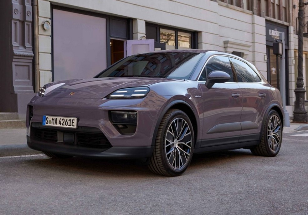 Porsche Macan ganhou uns quilinhos e ficou quase 400 kg mais pesado para se tornar elétrico  — Foto: Porsche