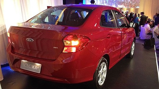 Ford apresenta Ka+, versão sedã do novo Ka