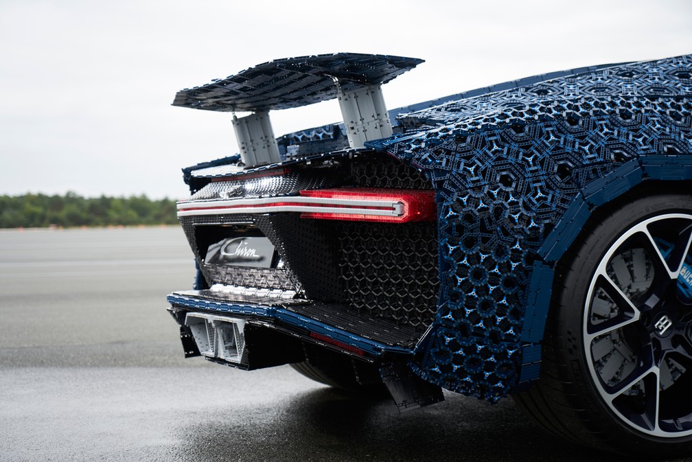 Bugatti feito de Lego chega a 20 km/h — Foto: Bugatti/Divulgação