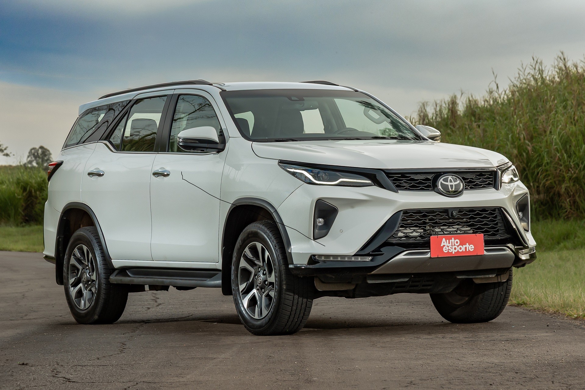 Toyota SW4 SRX Platinum: 5 razões para comprar e 5 motivos para pensar bem