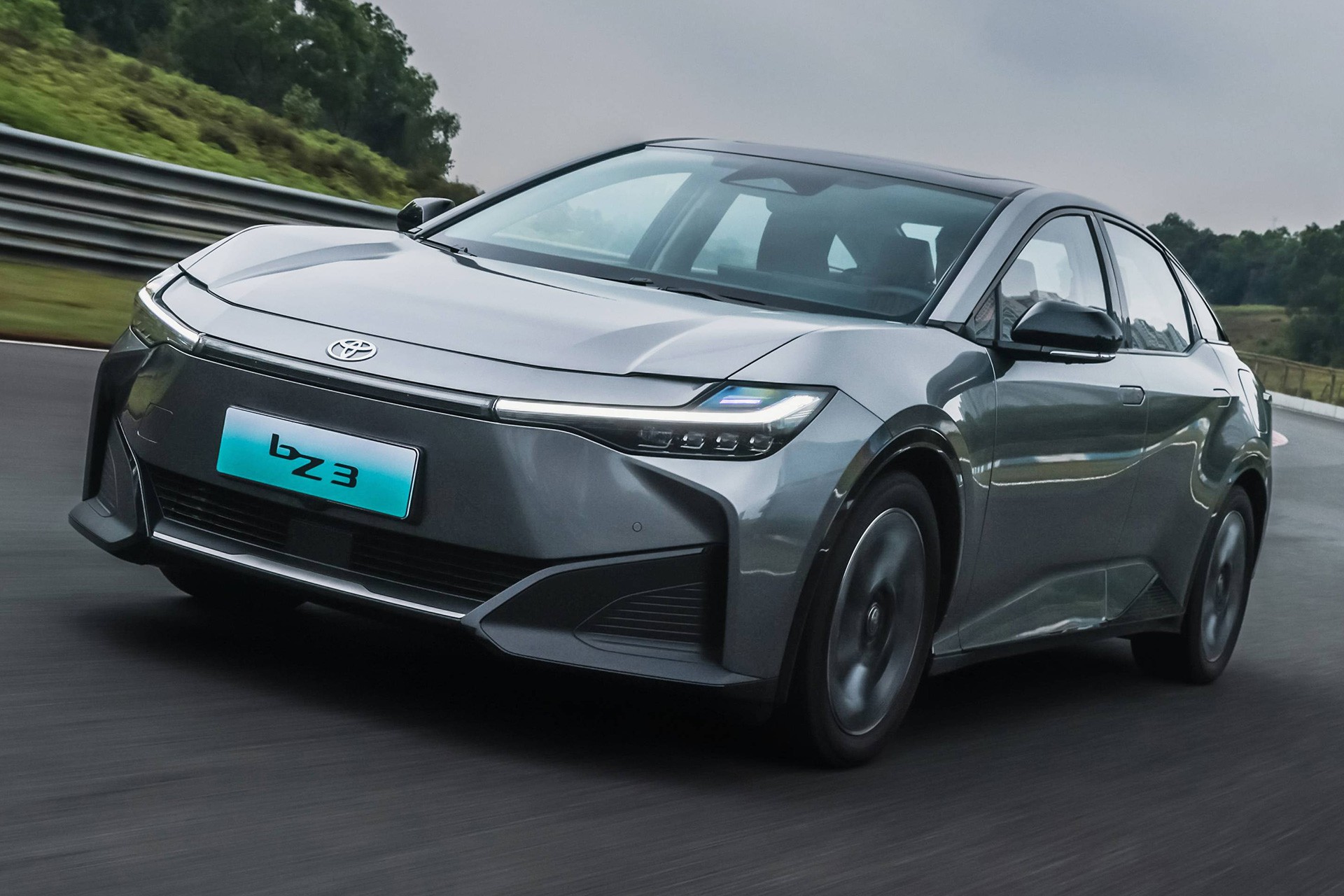 Toyota estuda vender no Brasil elétricos chineses feitos com BYD e GAC