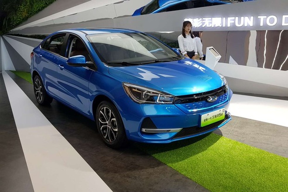 O Chery Arrizo 5e pode ter autonomia entre 350 e 400 quilômetros (Foto: Julio Cabral/Auto News Brasil) — Foto: Auto Esporte