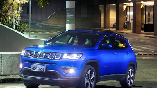 5 carros usados que parecem caros, mas custam menos que um Fiat Mobi novo