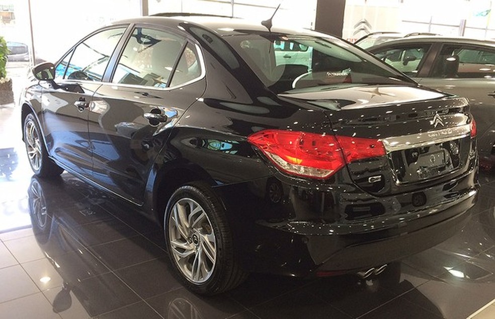 Citroen C4 Lounge THP Flex nas lojas (Foto: Guilherme Blanco Muniz/Auto News Brasil) — Foto: Auto Esporte