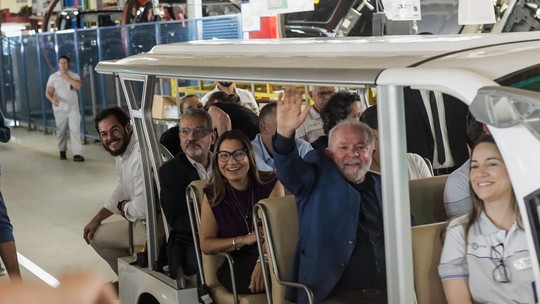 Opinião: Lula usa visita a fábricas para antecipar campanha à reeleição