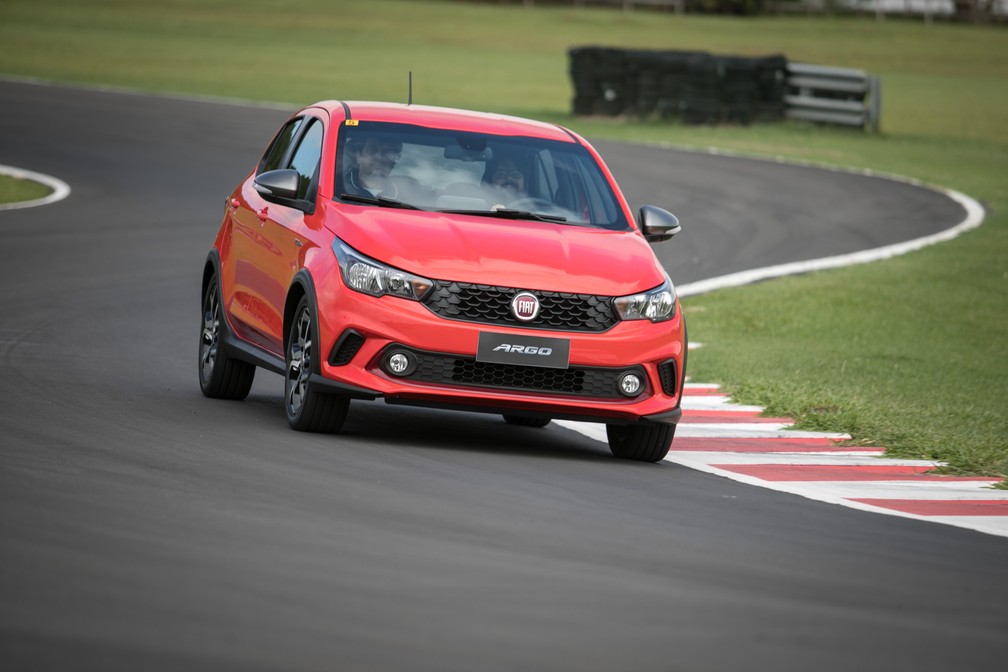 Fiat Argo HGT 1.8 — Foto: Fábio Tito/G1