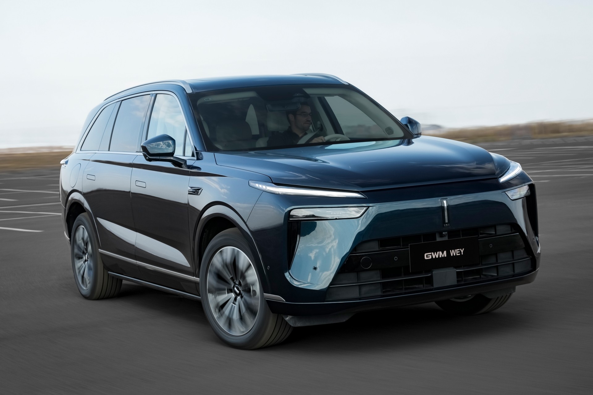 GWM Wey 07 entra em pré-venda; SUV híbrido de 517 cv leva 6 pessoas