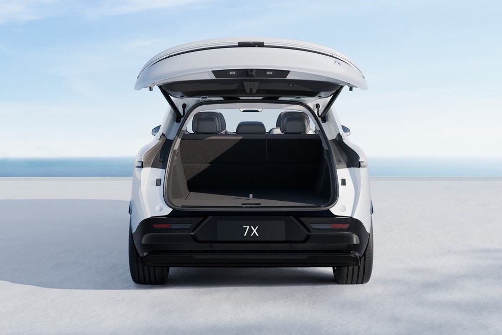 Zeekr 7X tem capacidade para levar 616 litros — Foto: Divulgação