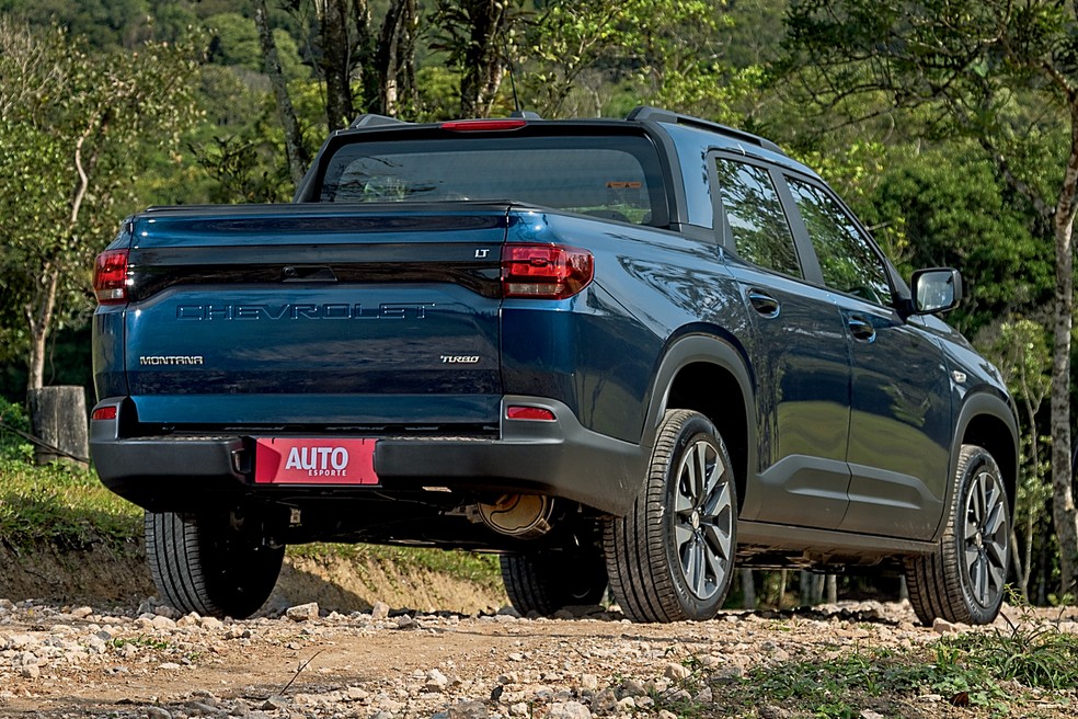 Chevrolet Montana LT é versão de entrada relativamente bem equipada — Foto: Renato Durães/Auto News Brasil