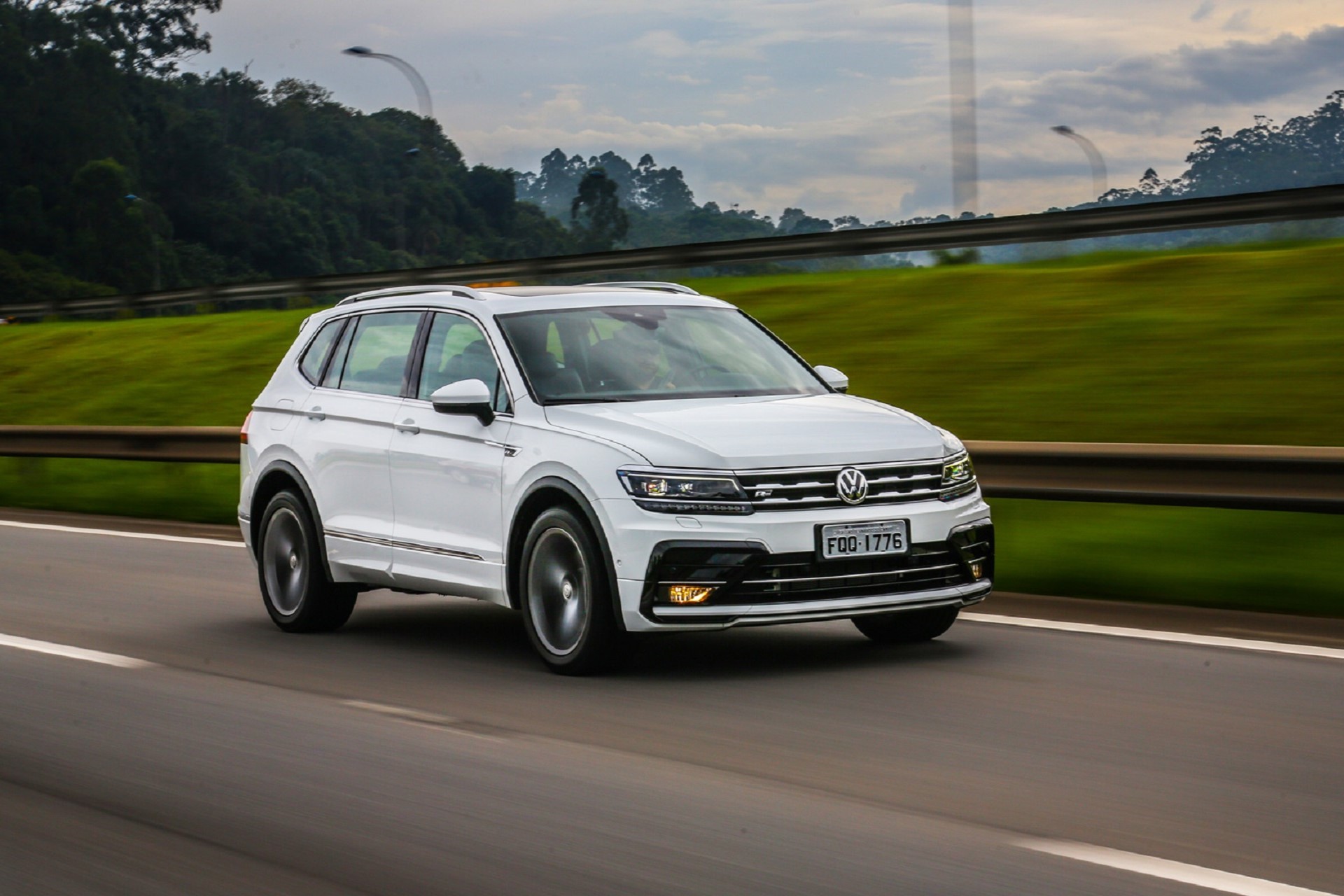 6 carros usados de luxo por até R$ 150 mil que unem prestígio e tecnologia