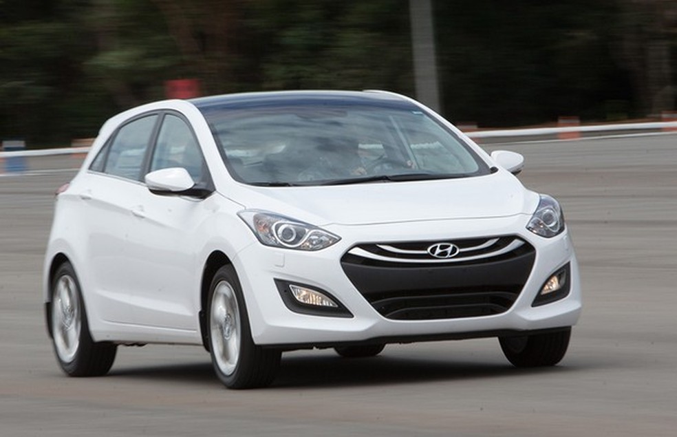 Hyundai i30 1.8 2014 (Foto: Divulgação) — Foto: Auto Esporte