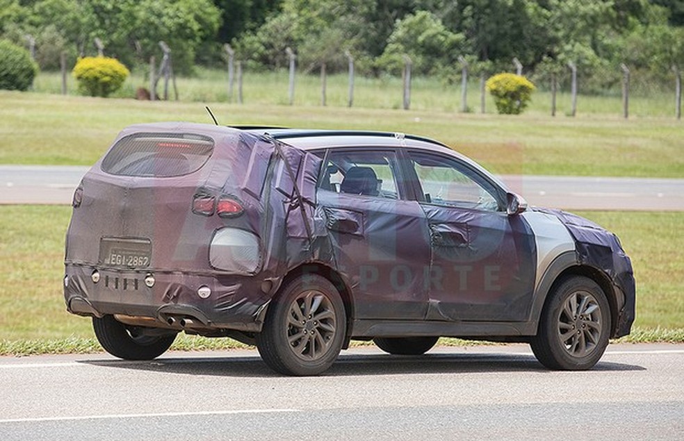 Novo Hyundai ix35 flagrado em testes em SP (Foto: Auto News Brasil) — Foto: Auto Esporte