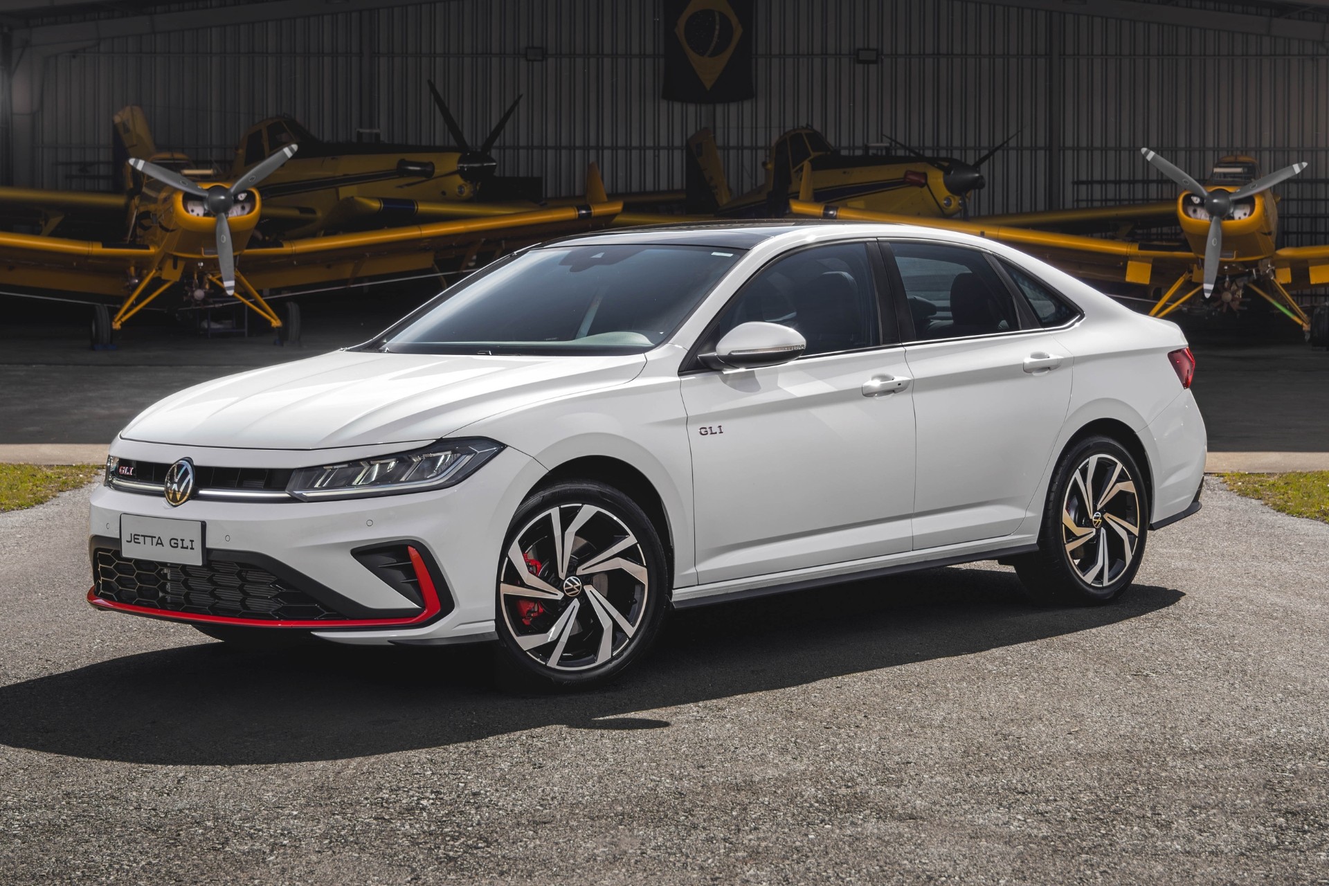 Novo Volkswagen Jetta GLi tem preço revelado no Brasil; veja quanto custa