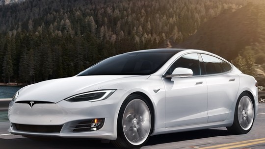 Tesla é condenada após reduzir autonomia de carros pela internet sem avisar aos donos