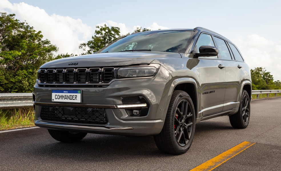 Grade dianteira foi redesenhada no Jeep Compass 2025 — Foto: Divulgação