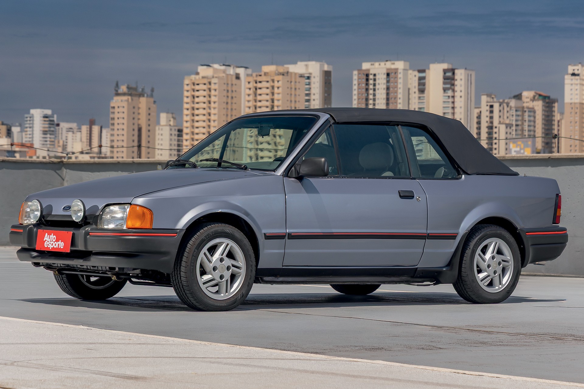 Ford Escort XR3 era sonho de todo playboy e até Ayrton Senna teve um