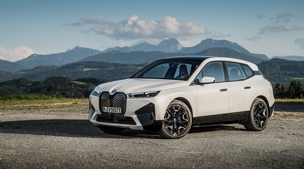 Primeiro SUV elétrico da BMW, iX tem grade com nanotecnologia — Foto: Divulgação