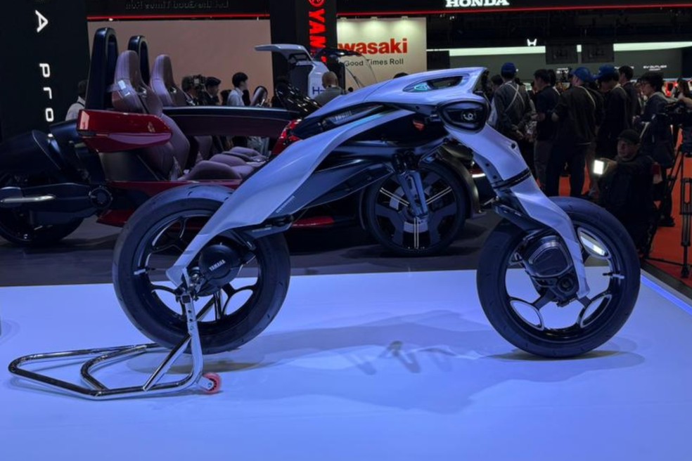 Conceito Motoroid da Yamaha incopora inteligência artificial — Foto: Cauê Lira/Autoesporte