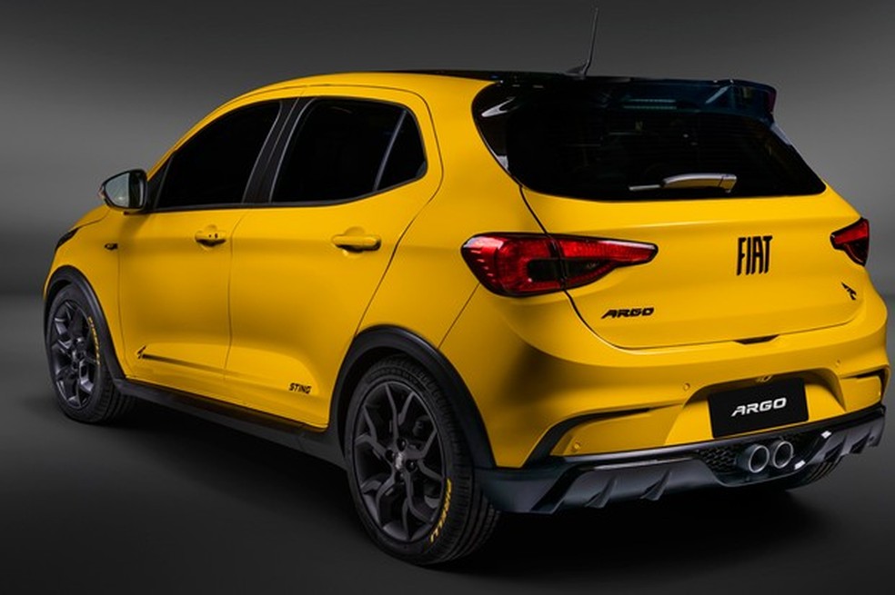 Escapamento central é o grande barato da traseira do Argo Sting (Foto: Divulgação) — Foto: Auto Esporte