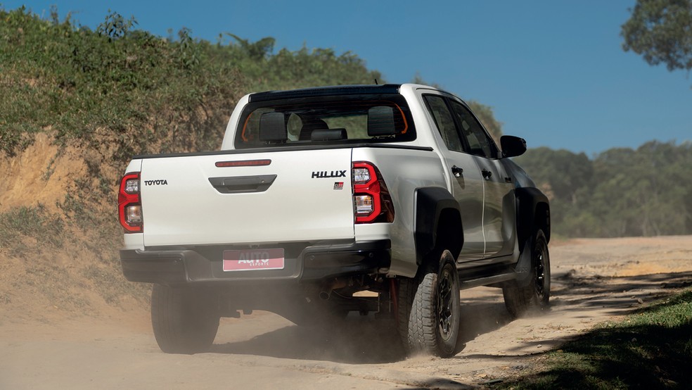 Toyota Hilux - picape média está em sua quarta geração no Brasil — Foto: Bruno Guerreiro/Auto News Brasil