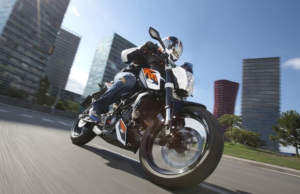 KTM Duke 200 2016 (Foto: Divulgação) — Foto: Auto Esporte