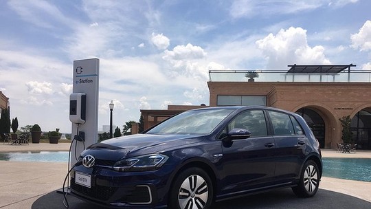 Golf GTE: hatch híbrido da Volkswagen tem desempenho de GTI e chega por R$ 199.990