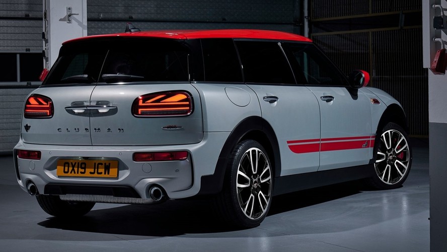 Mini Cooper Clubman JCW 2022 Traseira Estática
