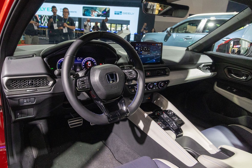 Cabine do Prelude traz elementos presentes em outros carros da marca — Foto: Renato Durães/Auto News Brasil