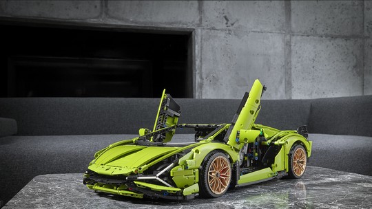 Lamborghini de R$ 11,6 milhões e que tem edição limitada a 63 unidades  vira Lego de 4 mil peças