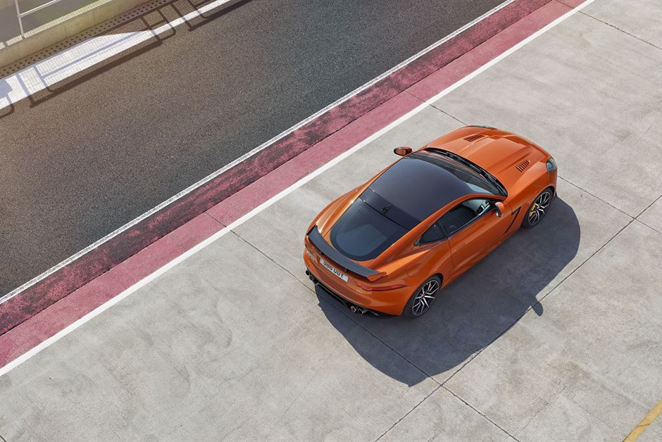 Jaguar F-Type SVR cupê 