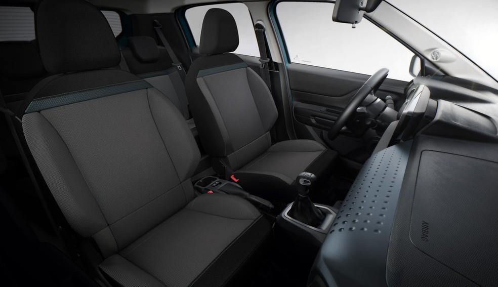 Bancos do novo Citroën C3 terão encostos de cabeça retráteis — Foto: Divulgação