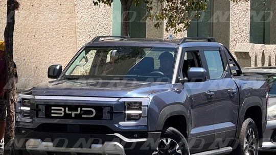Flagra: caminhonete híbrida da BYD está pronta para peitar Hilux e Ranger