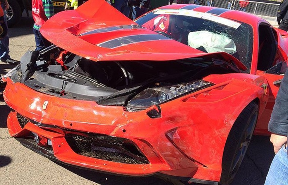 Ferrari 458 Speciale se acidenta na África do Sul (Foto: Reprodução / Facebook Rogue Rally) — Foto: Auto Esporte