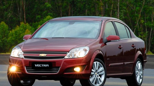 5 carros usados lançados há 15 anos que valem a pena a partir de R$ 30 mil