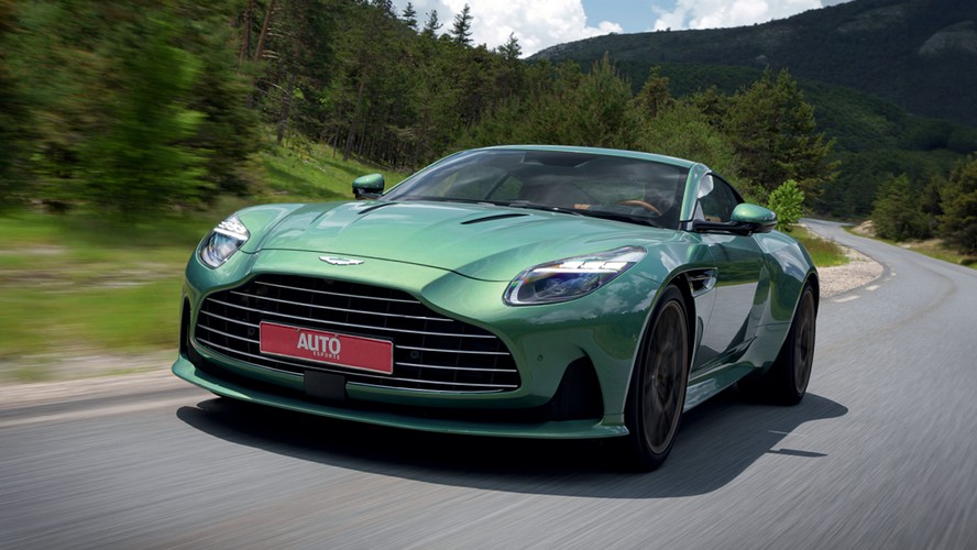 Aston Martin DB12