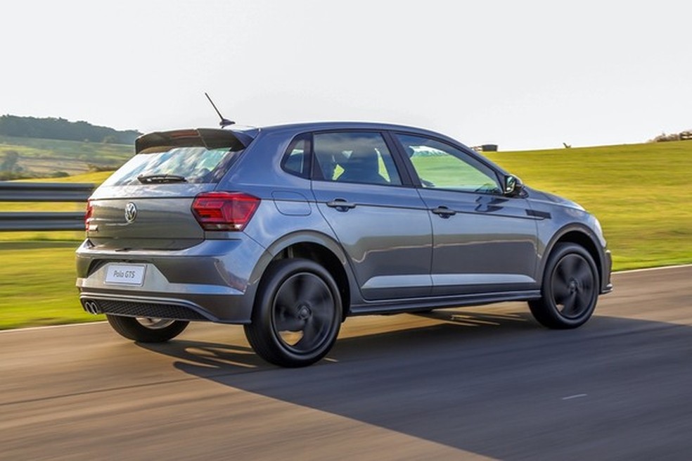 Hatch traz um discreto spoiler integrado ao teto (Foto: Divulgação) — Foto: Auto Esporte