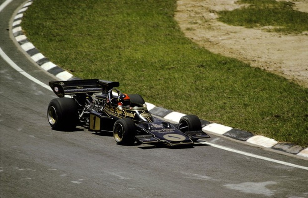 Emerson Fittipaldi a bordo do Lotus 72D com motor Ford Cosworth (Foto: Divulgação) — Foto: Auto Esporte