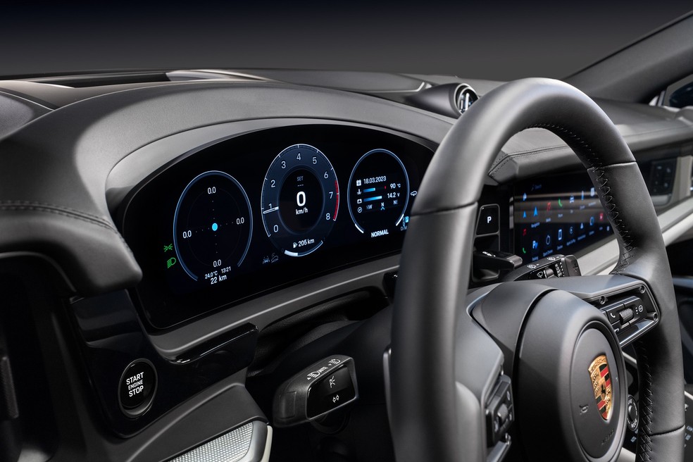 Novo Porsche Cayenne agora tem painel de instrumentos com tela curva de 12,6 polegadas — Foto: Divulgação