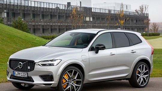 Volvo XC60 Polestar faz o impensável: a preparação converte esse SUV em  um esportivo de 412 cv e R$ 335.950