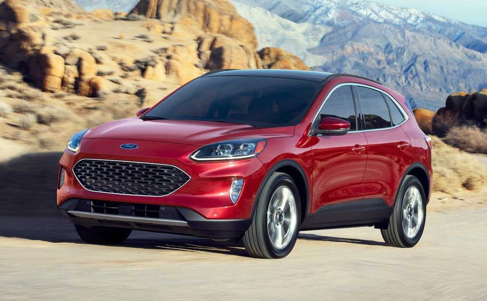 Veículo colidiu com um Ford Escape, SUV de 1,6 tonelada e 30 cm maior do que o Ecosport — Foto: Divulgação