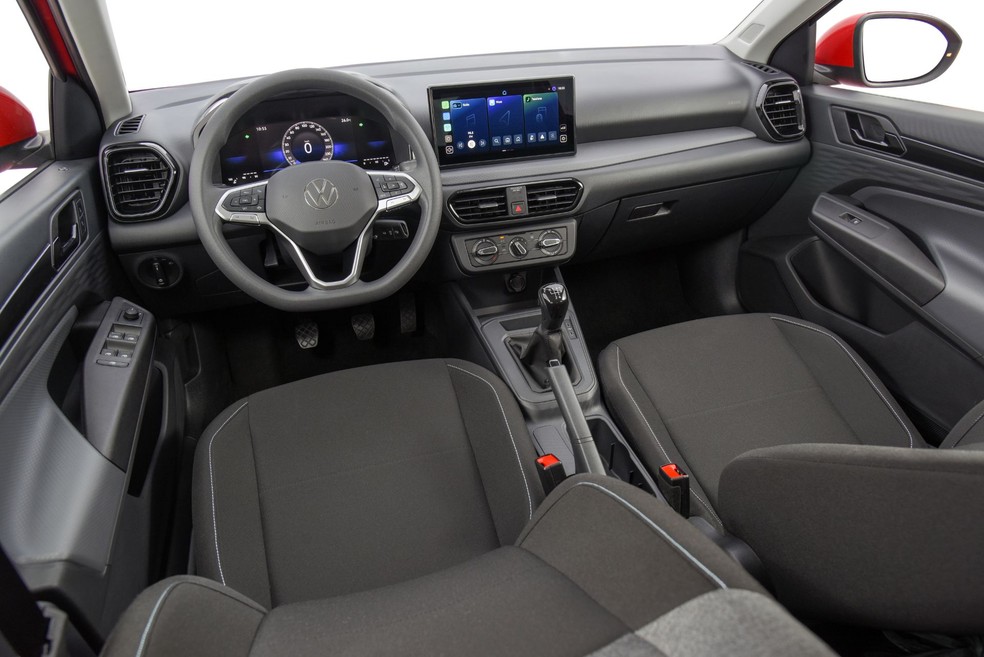 Volkswagen Tera MPI 2026 traz câmbio manual de cinco marchas e ar-condicionado manual  — Foto: Murilo Goes/Auto News Brasil