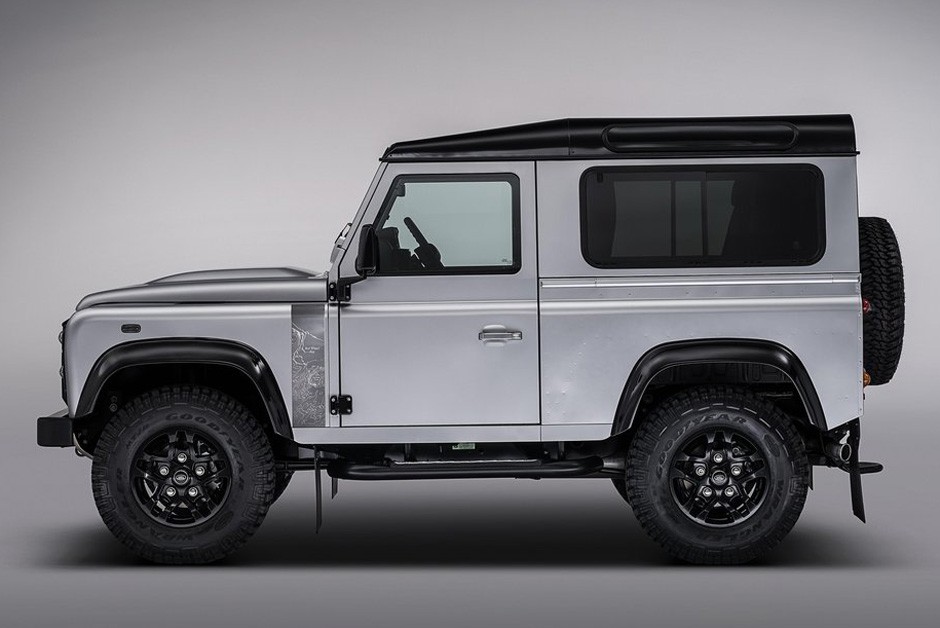 Land Rover Defender 2.000.000