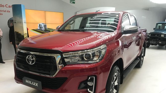Toyota renova visual da Hilux no Brasil e preço parte de R$ 111.990