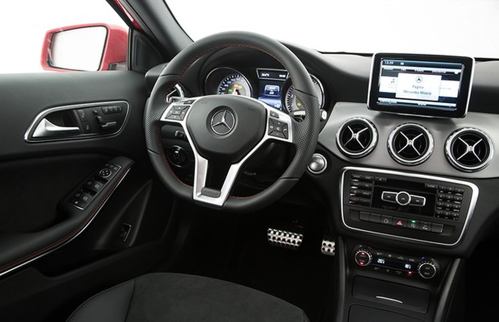 Mercedes-Benz GLA 250 Sport (Foto: Divulgação) — Foto: Auto Esporte
