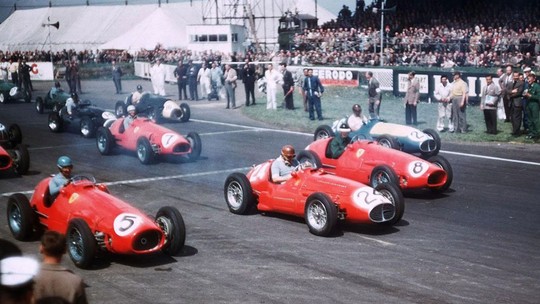 Fórmula 1 de 1953 teve domínio da Ferrari e primeira corrida na América do Sul